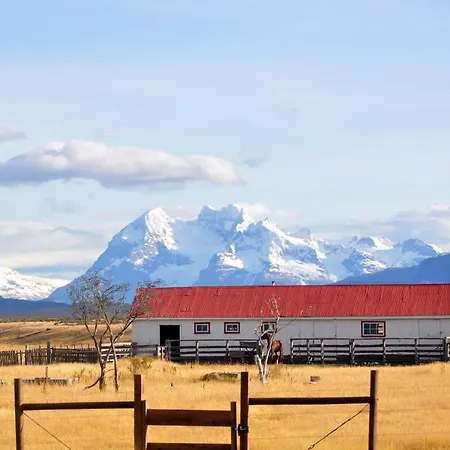 Puerto Bories House, Country Houses In Patagonia Puerto Natales Exterior photo